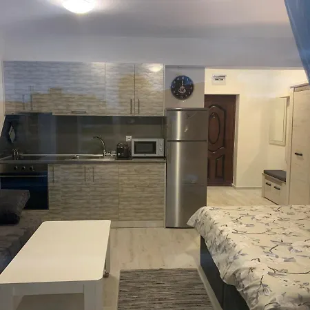 Sunny Days Luxury Studio Apartment *