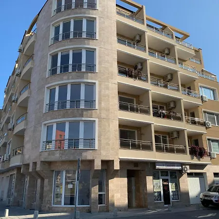 Sunny Days Luxury Studio Apartment *