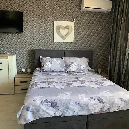 Apartment Sunny Days Luxury Studio Pomorie